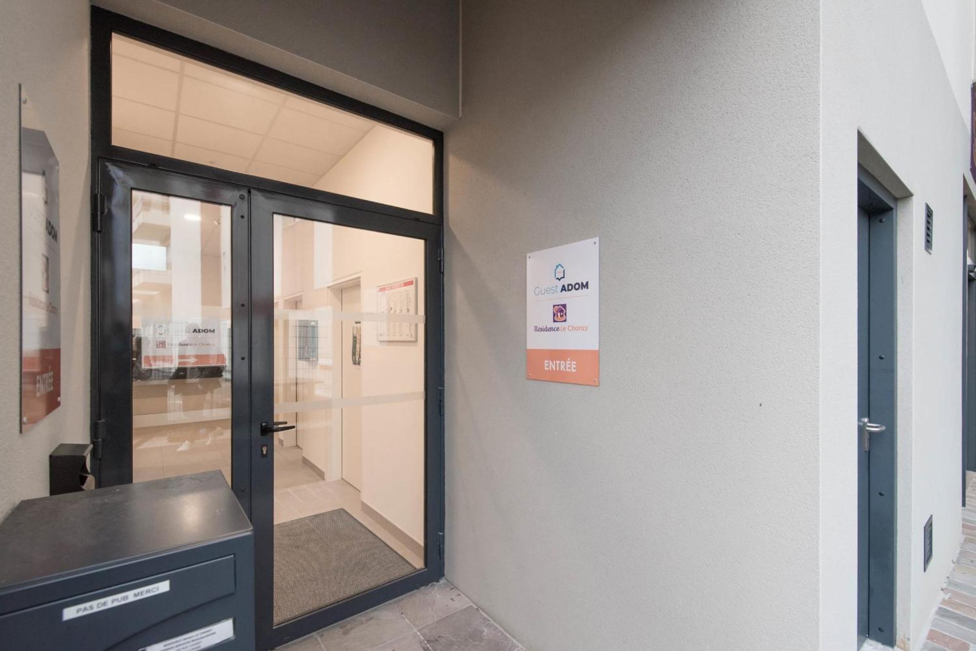 Pierrick - Studio Wifi Et Gare Apartman Le Mans Kültér fotó